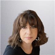 Giornalista esperta in comunicazione e ufficio stampa, insegno a dialogare con i media nazionali, creando opportunità e business